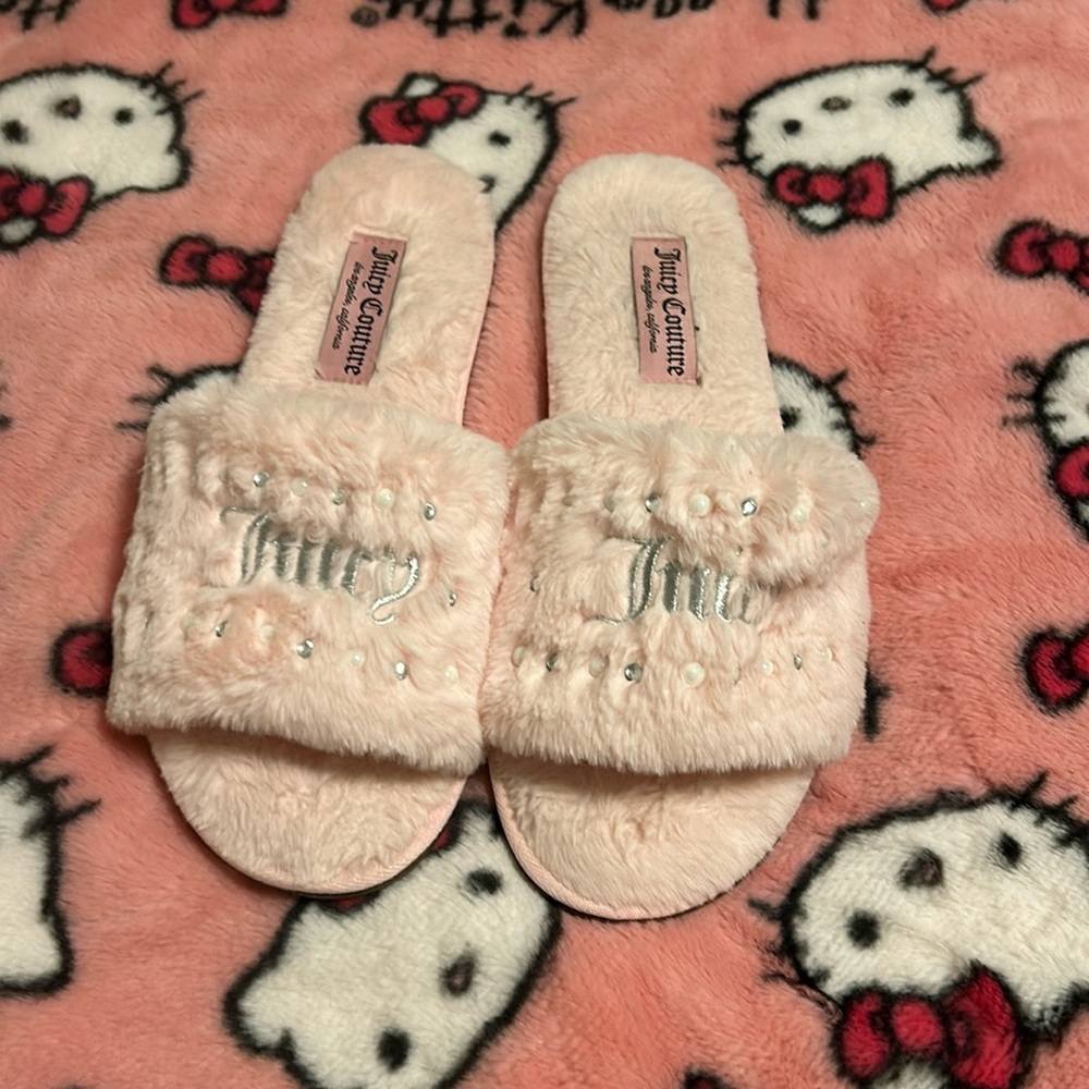 Juicy couture Fuzzy slides